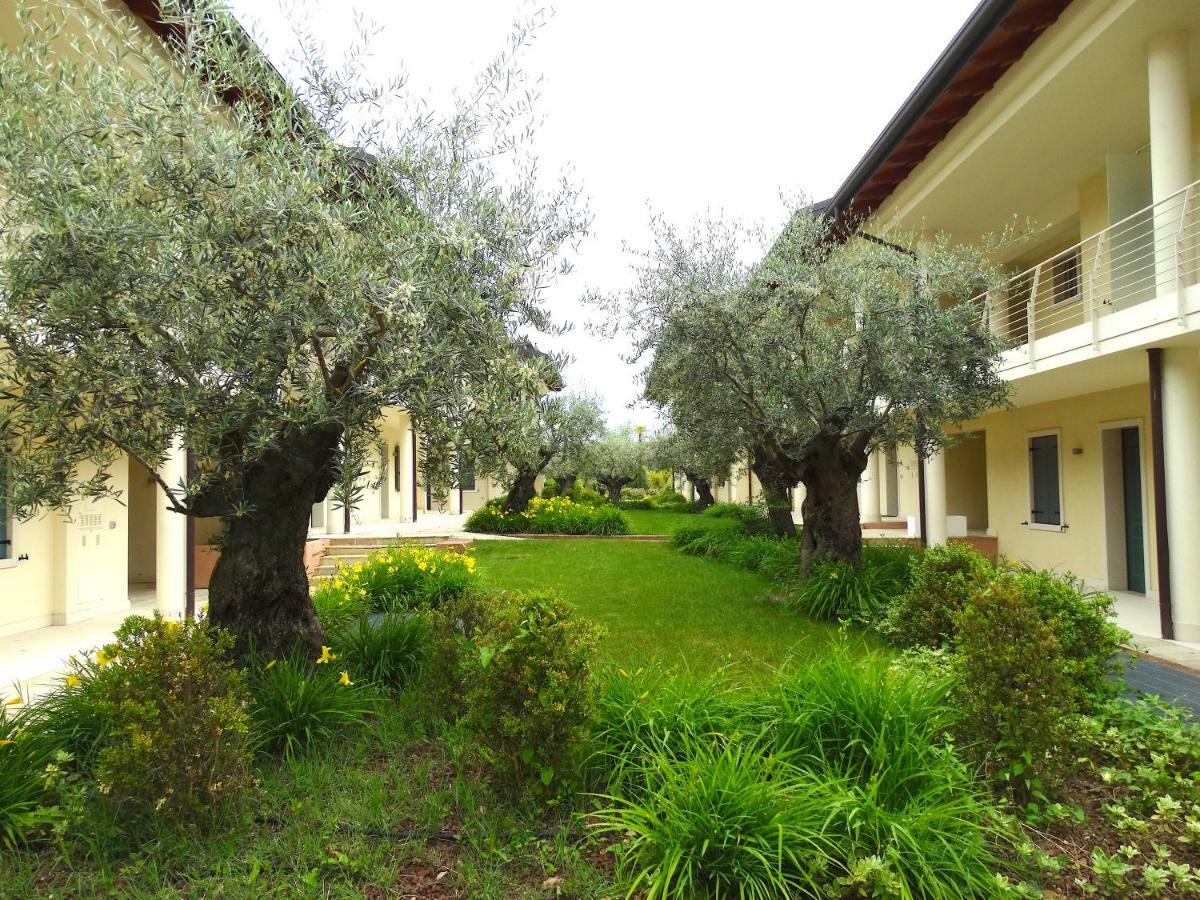Phoenix Garda Hills Sirmione Buitenkant foto